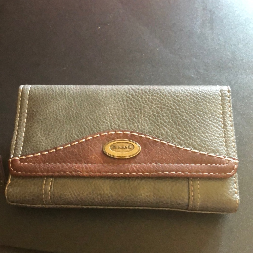 Beautiful wallets!!🌺 - Picture 5 of 8